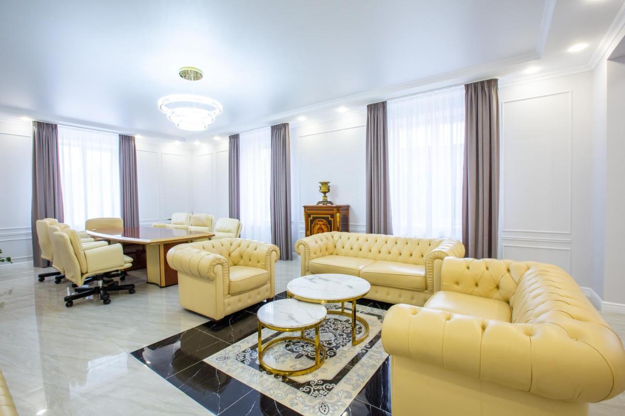 Hotel El-Tau Ekibastuz Esterno foto