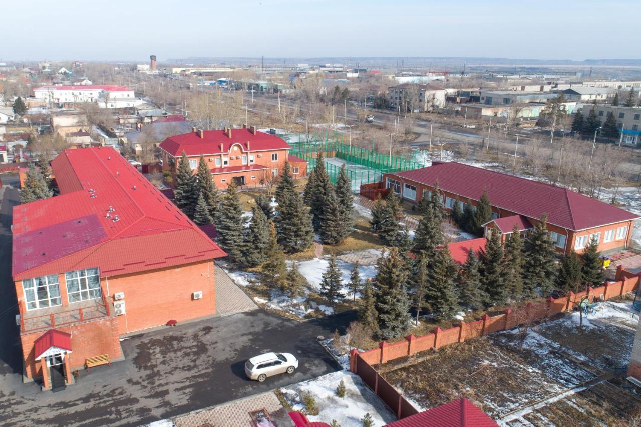 Hotel El-Tau Ekibastuz Esterno foto